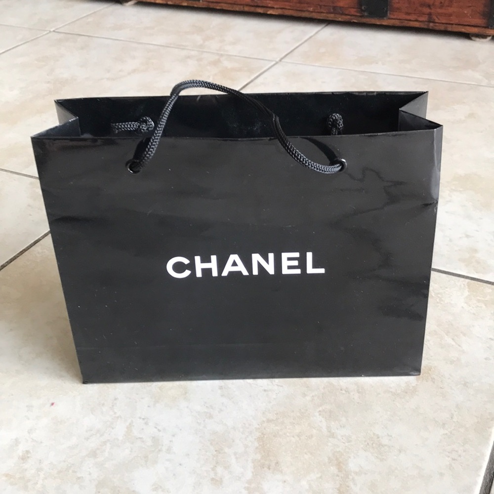 CHANEL STORE BAG SMALL
